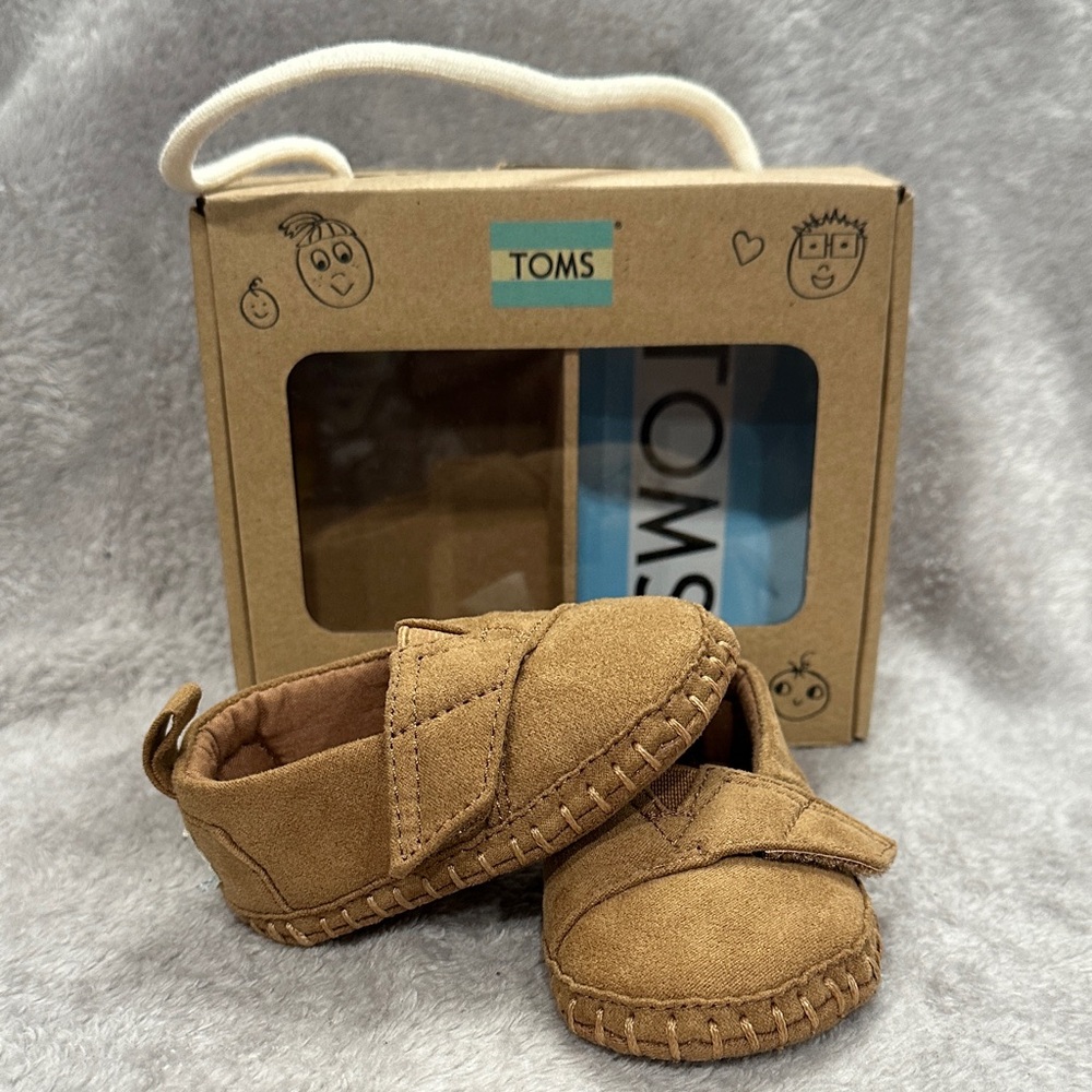 TOMS Brown crib Moccasins